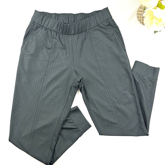 Nike DRI-FIT Gray/Black Victor Elastic Drawstring Golf Joggers - Picture 3 of 16